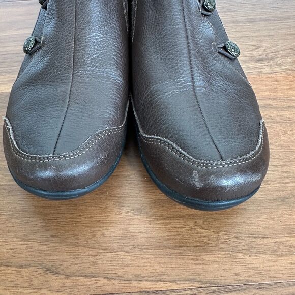 Taos Footwear Encore Brown Leather Slip On Button Shoes Women's Size US 8.5 - Picture 5 of 10